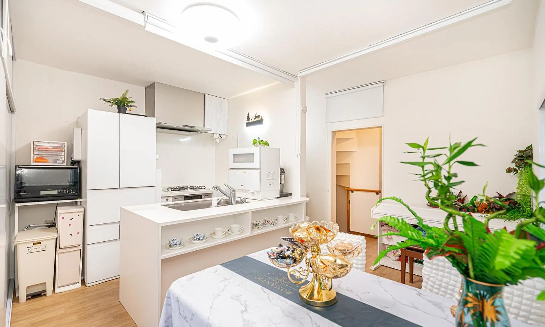 ホームステイ 秋 5Gwifi*東京千代田区皇居1Km~King Bldg. 東京都